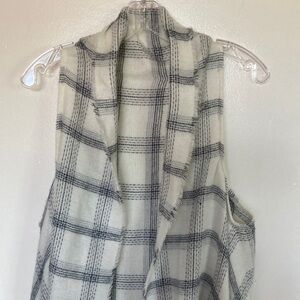 🔵🔵 Francesca’s Vest (one size - fits size S-XL)